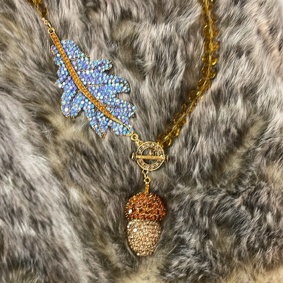 Fabulous Acorn necklace NEW from my boutique! - Picture 4 of 5